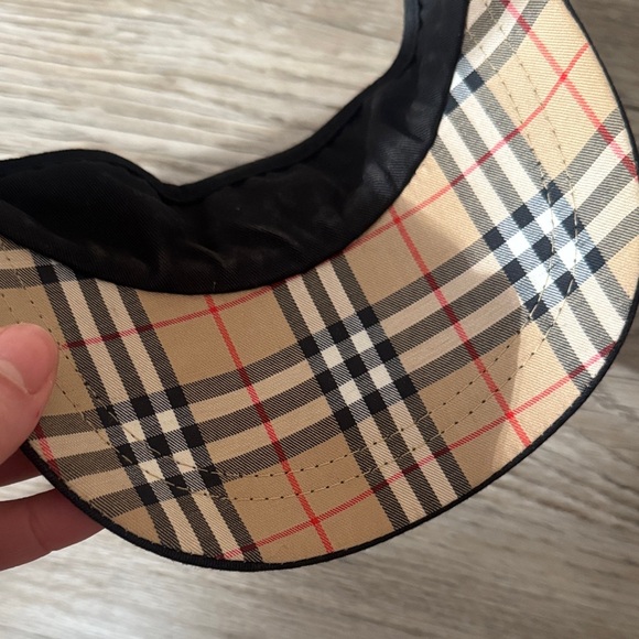 Burberry Golf Visor - Picture 6 of 7